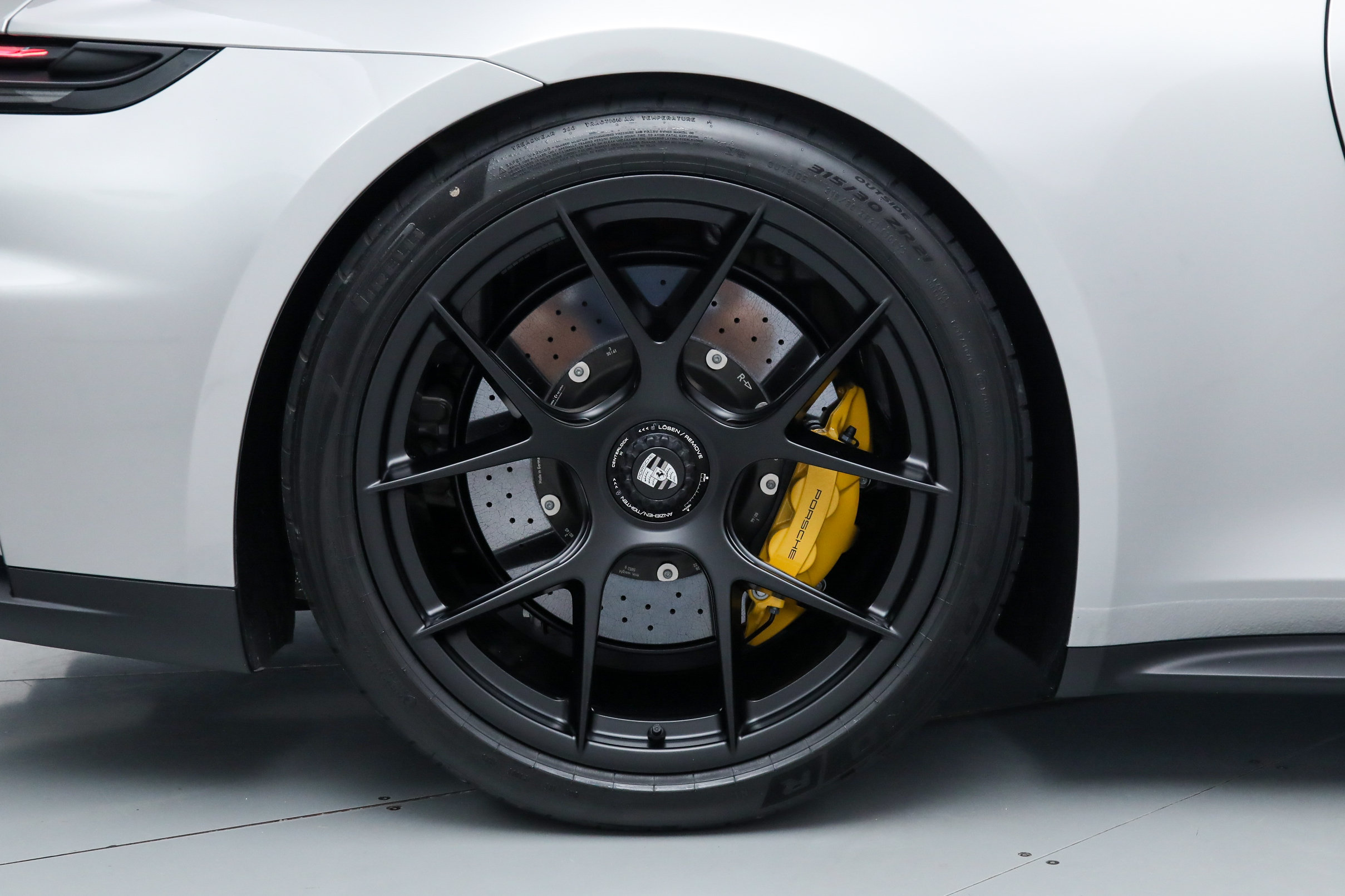 Used 2026 Porsche 911 GT3 RWD image 38