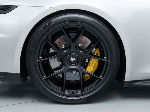 Used 2026 Porsche 911 GT3 RWD image 38