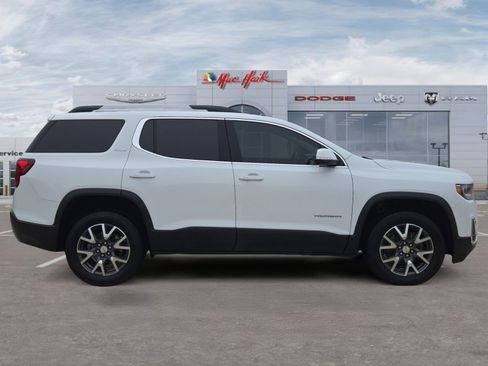 Used 2023 GMC Acadia SLE w/ Driver Convenience Package FWD image 6