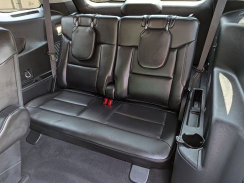 Used 2024 Ford Explorer XLT w/ Equipment Group 202A RWD image 11