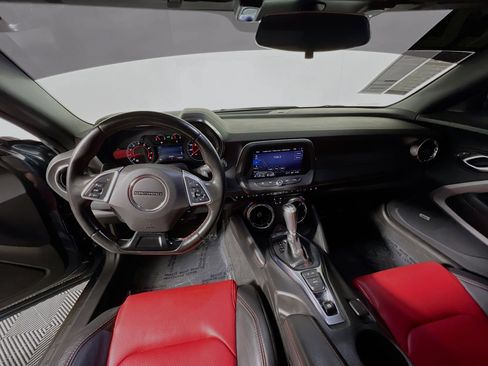 Used 2022 Chevrolet Camaro LT w/ Technology Package image 30