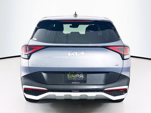 Used 2025 Kia Sportage LX image 7
