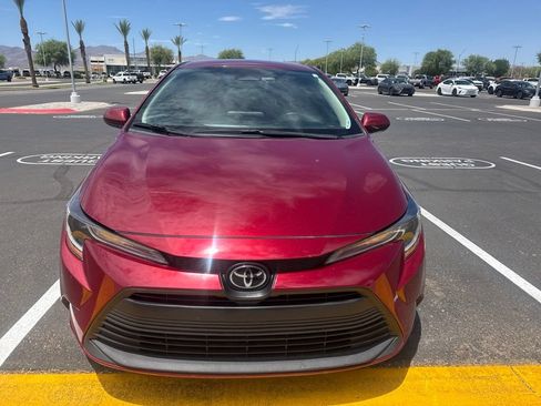Used 2023 Toyota Corolla LE w/ LE Convenience Package FWD image 2