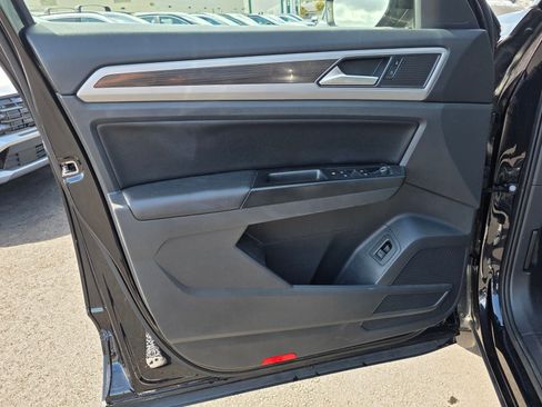 Used 2019 Volkswagen Atlas SE w/ Panoramic Sunroof Package AWD/4WD image 16