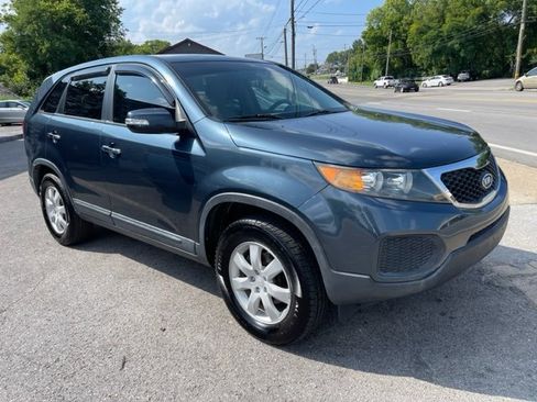 Used 2011 Kia Sorento LX image 3