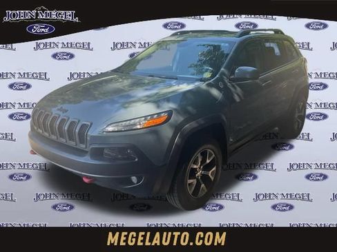 Used 2014 Jeep Cherokee Trailhawk w/ Comfort/Convenience Group AWD/4WD image 1