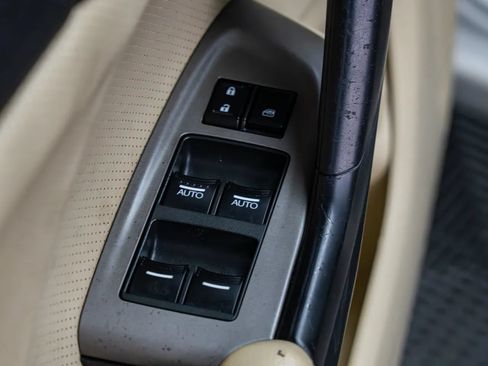 Used 2010 Acura TSX Sedan FWD image 11