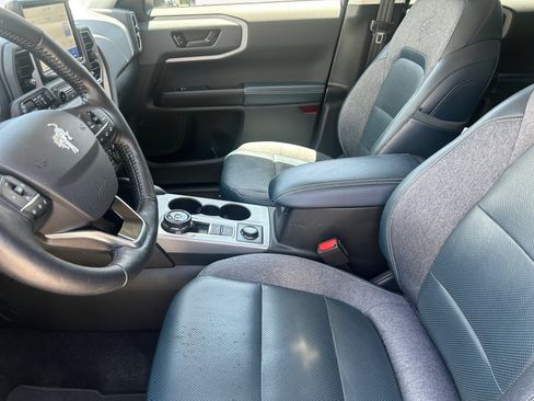 Used 2021 Ford Bronco Sport Outer Banks w/ Outer Banks Package AWD/4WD image 9