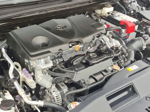 Used 2020 Toyota Camry SE image 20