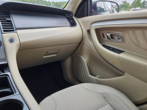 Used 2019 Ford Taurus SE FWD image 11
