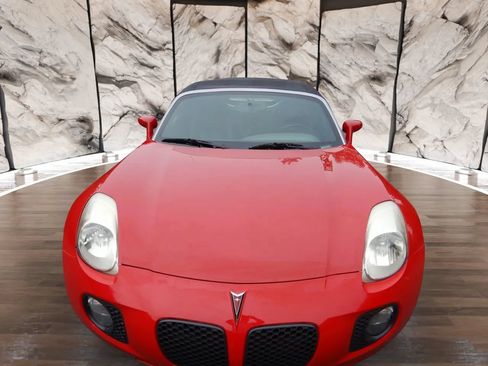 Used 2009 Pontiac Solstice GXP w/ Premium Package RWD image 3