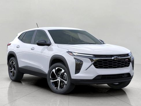 New 2026 Chevrolet Trax RS w/ Driver Confidence Package FWD image 7