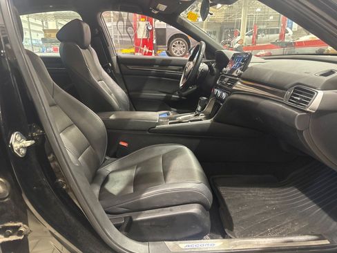 Used 2019 Honda Accord Sport image 5