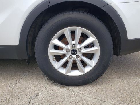 Used 2019 Kia Sorento AWD image 10