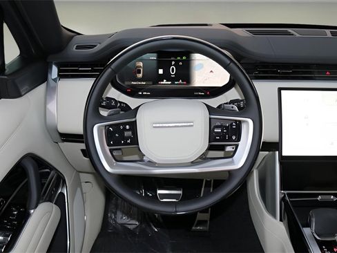 New 2026 Land Rover Range Rover SE image 15