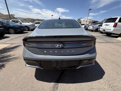 Used 2024 Hyundai Sonata SEL FWD image 4