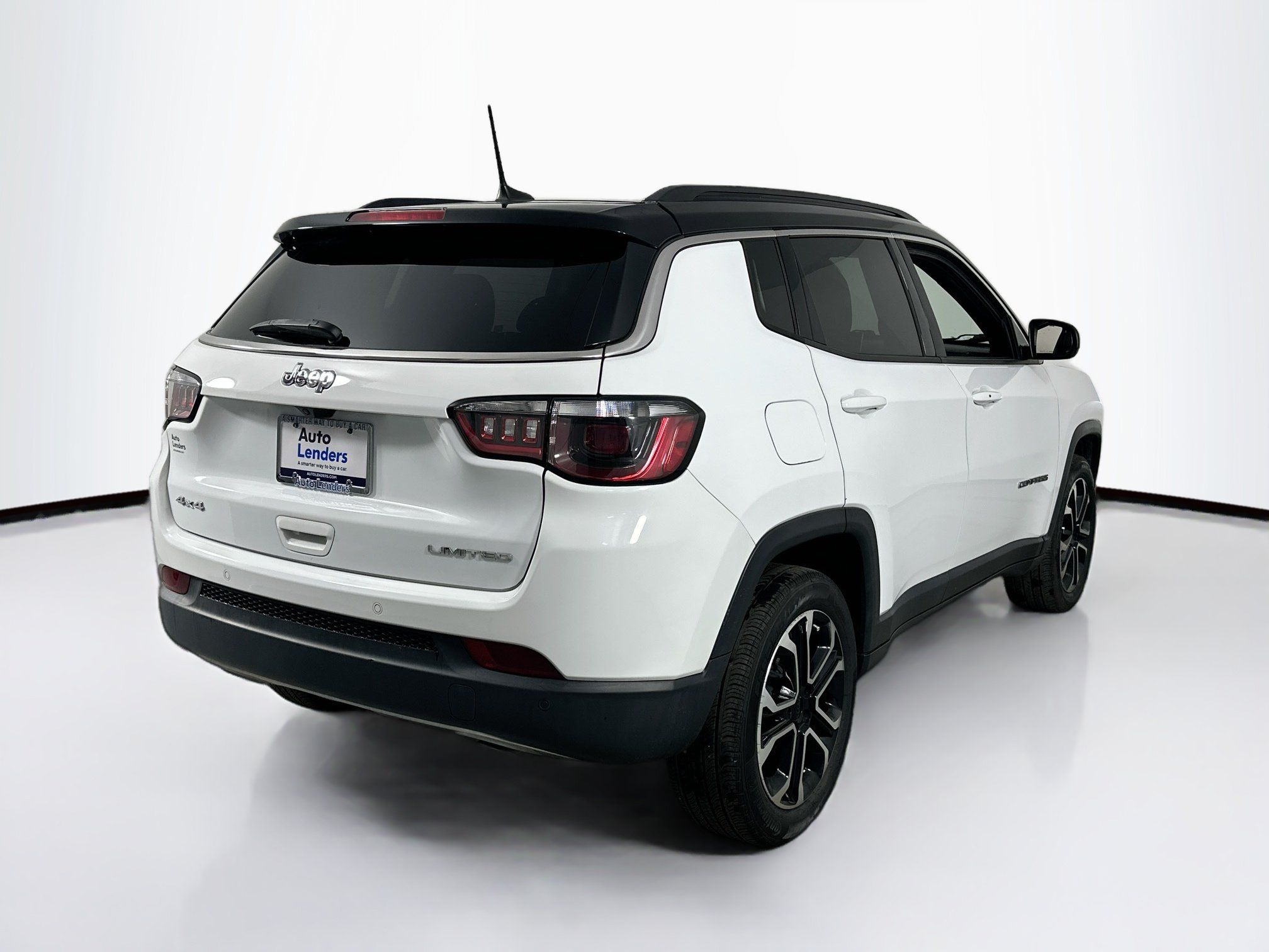 Used 2023 Jeep Compass Limited AWD/4WD image 5