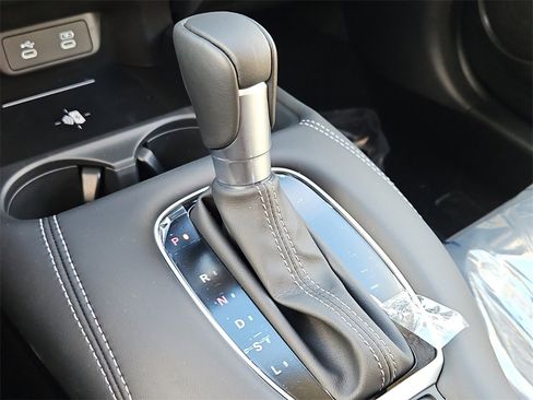 New 2026 Honda HR-V EX-L image 17