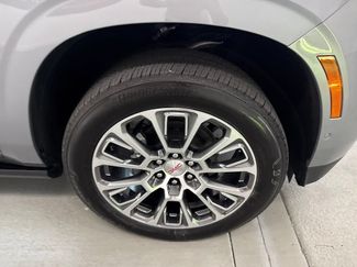 New 2026 GMC Yukon XL Denali w/ Sun & Power Step Package RWD video 4