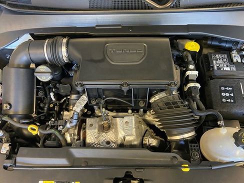 Used 2023 Jeep Compass Limited image 24