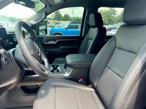 New 2026 GMC Sierra 2500 SLT w/ SLT Premium Package AWD/4WD image 10