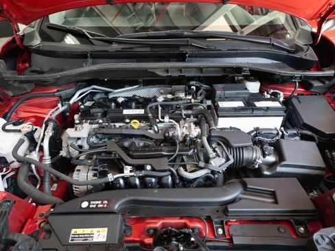 Used 2024 Toyota Corolla Cross XLE FWD image 31