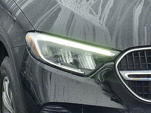 Certified 2025 Mercedes-Benz GLC 300 4MATIC image 9