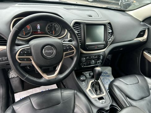 Used 2017 Jeep Cherokee High Altitude AWD/4WD image 15