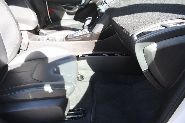 Used 2017 Ford Focus Titanium w/ Titanium Technology Package FWD image 26