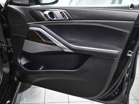 Used 2024 BMW X6 xDrive40i image 16