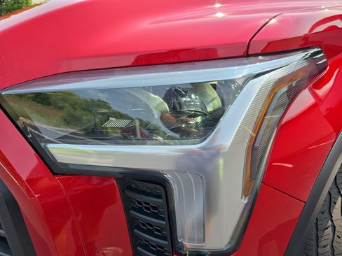 Certified 2025 Toyota Tundra Limited w/ TRD Off-Road Package AWD/4WD image 34