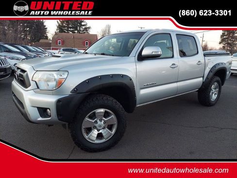 Used 2012 Toyota Tacoma 4x4 Double Cab w/ TRD Sport Pkg image 1