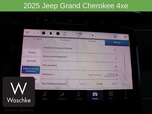 New 2025 Jeep Grand Cherokee Limited 4xe w/ Trailer Tow Package AWD/4WD image 52