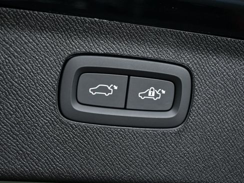 Used 2026 Volvo XC90 B6 Ultra w/ Protection Package image 34