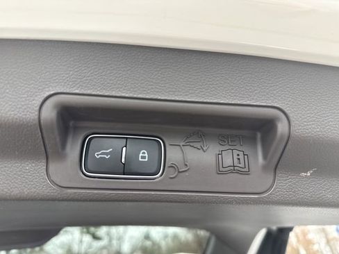 Used 2023 Ford Explorer Platinum w/ Technology Package AWD/4WD image 55