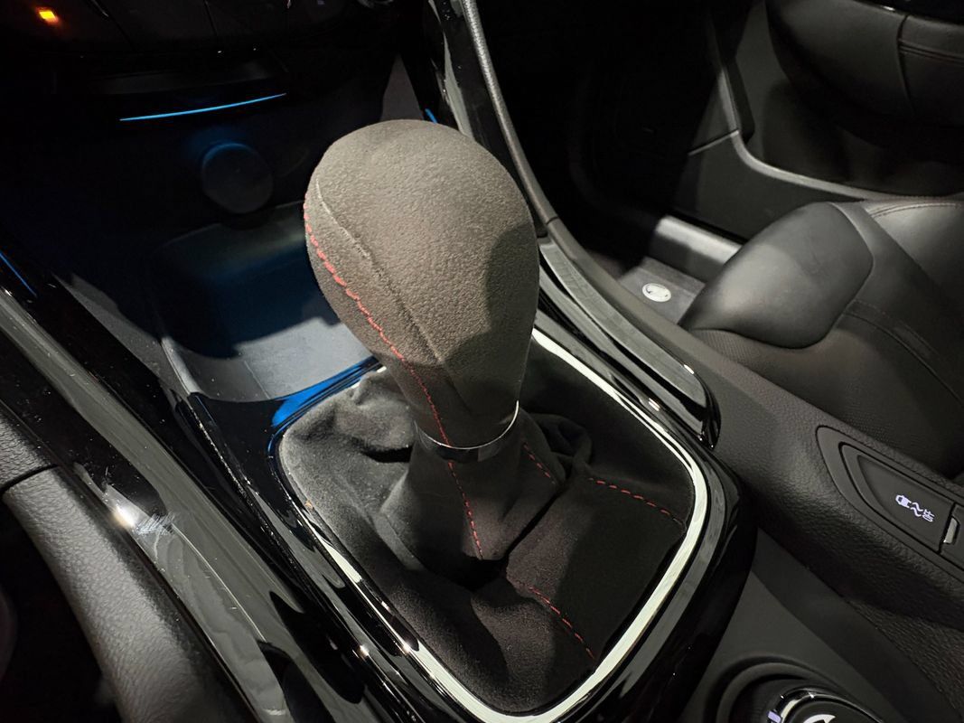 Used 2017 Chevrolet SS RWD image 32