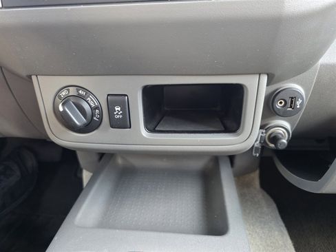 Used 2017 Nissan Frontier SV image 24