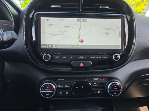 Used 2023 Kia Soul GT-Line w/ GT-Line Technology Package FWD image 22