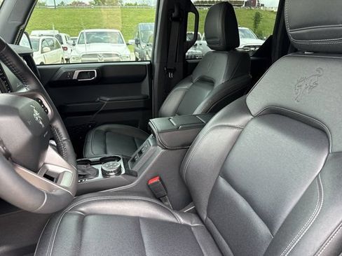 Used 2025 Ford Bronco Badlands AWD/4WD image 5