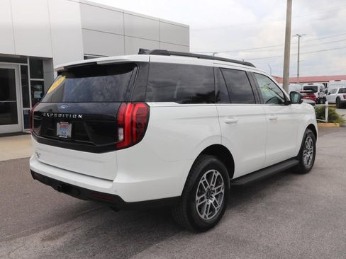 New 2026 Ford Expedition Active RWD image 16
