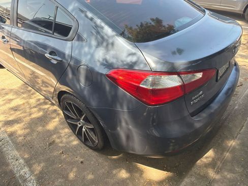 Used 2016 Kia Forte LX FWD image 3