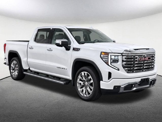 Used 2024 GMC Sierra 1500 Denali w/ Denali Reserve Package AWD/4WD image 2