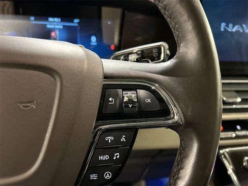 Used 2022 Lincoln Navigator Reserve w/ Monochromatic Package image 13