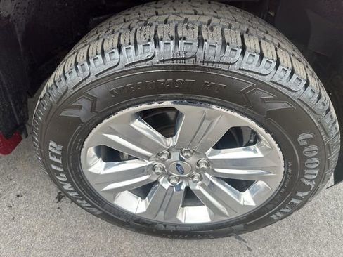 Used 2018 Ford F150 Lariat image 9