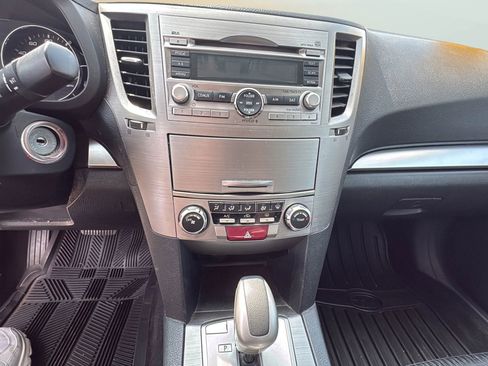 Used 2011 Subaru Legacy 2.5i Premium AWD/4WD image 14