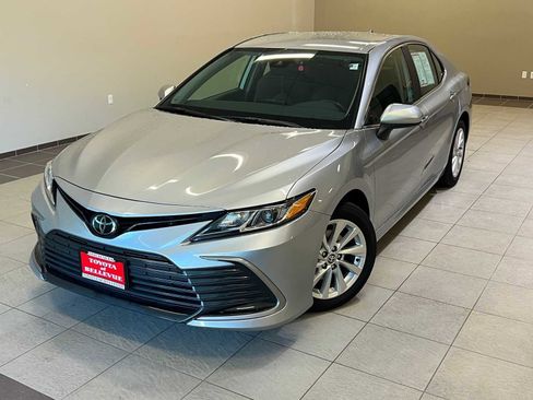 Certified 2023 Toyota Camry LE image 1