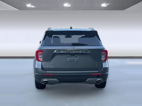 Used 2024 Ford Explorer Limited RWD image 10