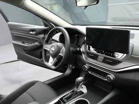 New 2025 Nissan Altima 2.5 SV w/ SV Special Edition Package image 33