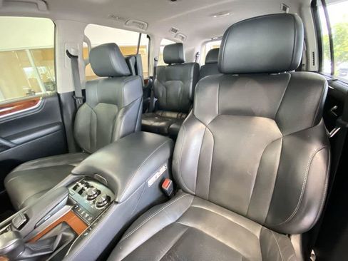 Used 2017 Lexus LX 570 4WD w/ Luxury Package image 13