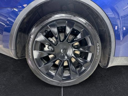 Used 2024 Tesla Model Y Long Range image 35